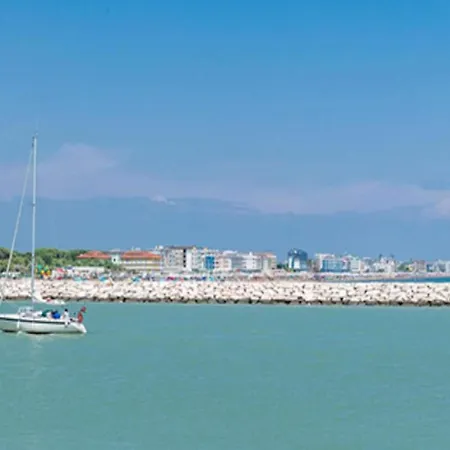 Holiday home Belvilla By Oyo Charming With Terrace Porto Santa Margherita di Caorle